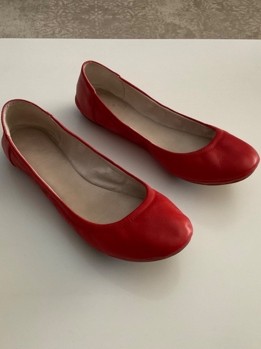 Vince Camuto Flats - Picture 4 of 6